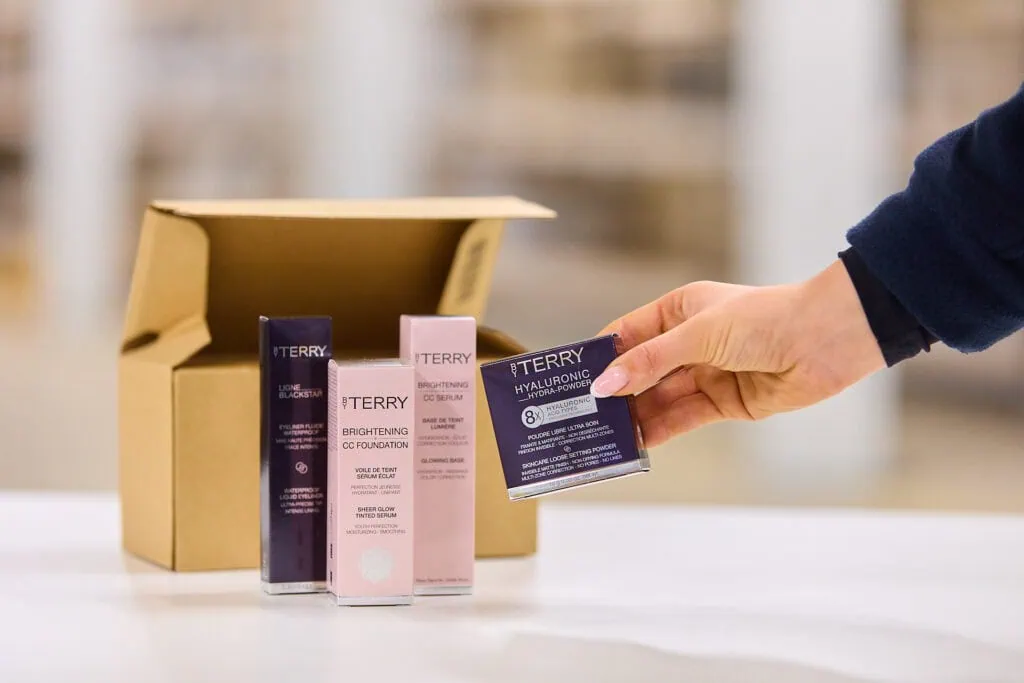 Hand packing by terry box